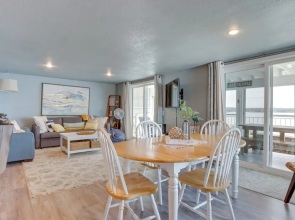 'cliff View Haven' Rocky Mount Gem w/ Deck!