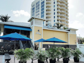 Lovers Key Resort 905