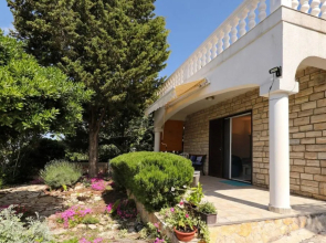 Apartment Djurdja - 20 m from beach : A2 Luka Murter, Island Murter