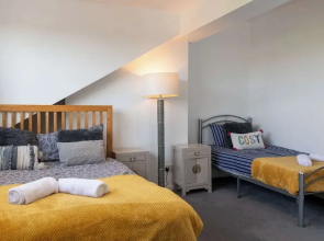 Host Stay Argie House
