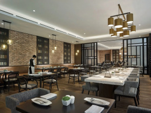 Hotel Stripes Kuala Lumpur, Autograph Collection