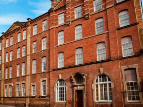 Causewayside Apartment - The Edinburgh Address