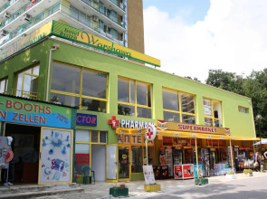 Sunny Varshava Hotel