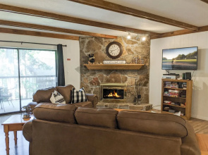 New Listing! Mountain Marvel W/ Fireplace 3 Bedroom Condo