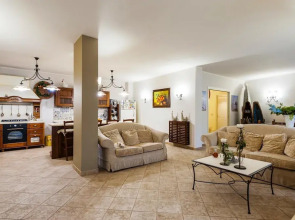Papavero Rosso - Villa at the Foot of Mount Etna With Private Pool
