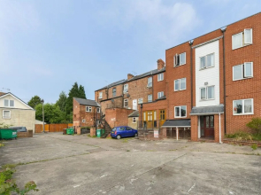 Lambley Court Apartments