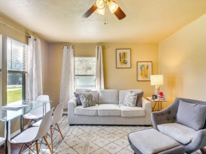 ~ 1 Mi to University of Oklahoma: Norman Cottage