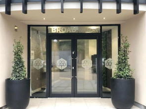 Roomotel - Broadoaks Apartments