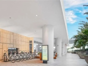 Luxury Condo Wellness Spa Resort By LMC