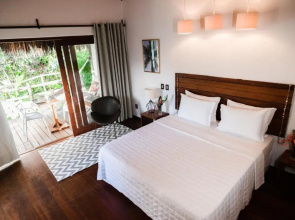 Madeiro Beach Hotel And Resort