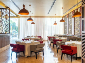 Radisson Hotel Muscat Panorama