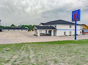 Motel 6 Augusta, KS