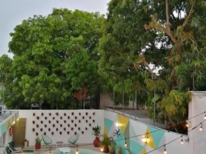 Moloch Hostel & Suites