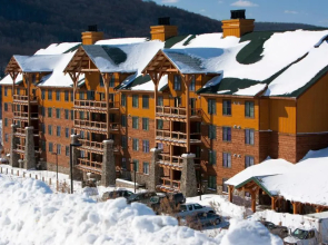 Hope Lake Lodge & Indoor Waterpark