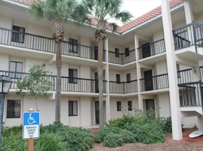Pet Friendly, 2 Bedroom, 2 Bath - Ocean Village Club P19