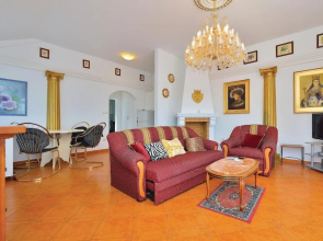 Beautiful Home in Seline With Sauna, Wifi and 7 Bedrooms