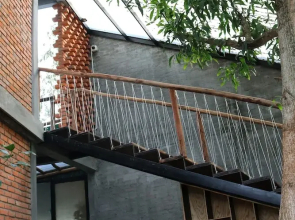 Nano Eco-Hostel