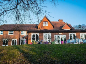 Gray Manor Hotel
