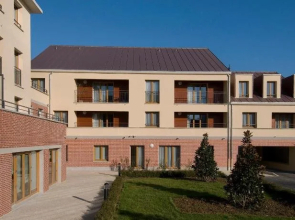 Résidence Services Seniors Domitys - Les Jardins De Reverdy