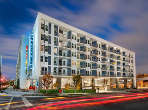 Spectacular Suite 1BR/1BA Apt. (D) - Includes Bi-weekly Cleanings & Linen Change