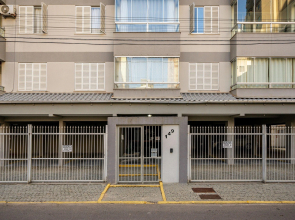 Lindo Apto A 180m Da Meia Praia Em Itapema Rcl022