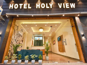 Hotel Holy View Near Golden Temple