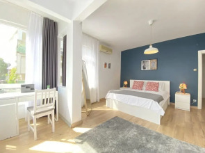 Stylish Flat Near Bagdat Street in Kadikoy