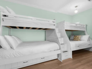 Brzee Bungalow