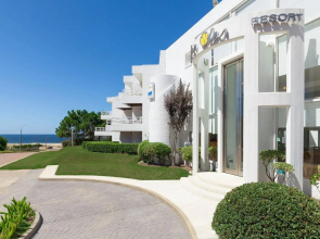 Las Olas Resort