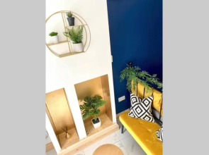 Stylish, cosy studio in Carmarthen town centre