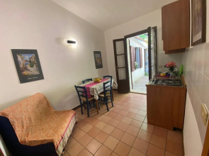 "beautiful Bilo for 2 or 3 pax Closed to the Innamorata Beach"