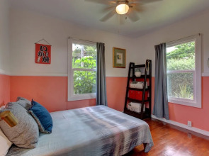 Hale Pikonia In Historic Honokaa Town 2 Bedroom Home
