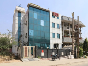 OYO 12340 The Royal Park Plaza