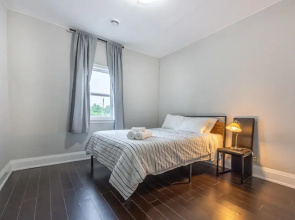 Serenity by the Falls Modern 2 Bedroom Hideaway