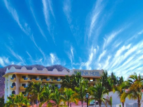 The Westmarine Waterfront Hotel