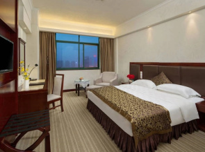 Yiyang Huatian Hotel