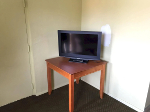 Budget Inn