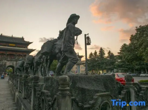 Rongyue Garden Hot Spring Homestay (Wenxing Tower Branch)