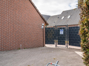 Ferienhaus Steuerbord mit Kamin, Terrasse und Boot