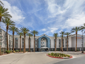 Sonesta Simply Suites Las Vegas Convention Center