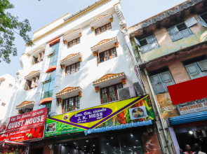 SPOT ON 67646 Jk Guest House