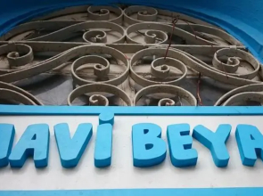 Mavi Beyaz Konuk Evi