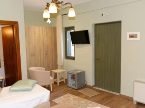 Alexandra Hotel