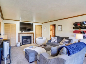 Ski & Explore: Brian Head Condo w/ Indoor Pool!
