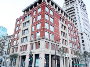 Airy Downtown Apartments by Nuage