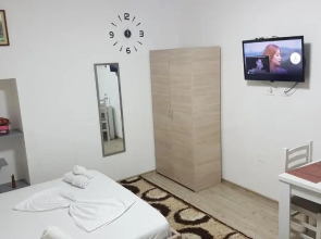 Klent Studio Apartment