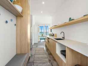 Harbour View - Westmere Holiday Apartment