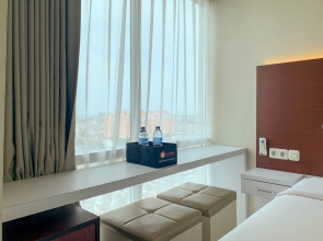 Nice Studio At 17Th Floor Green Sedayu Apartment