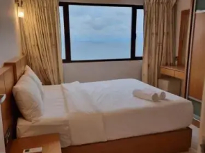 Batu Ferringhi Seaview Apartment