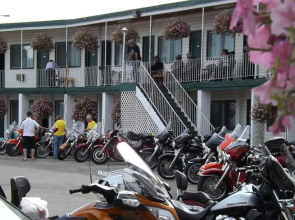 Kootenay Country Inn